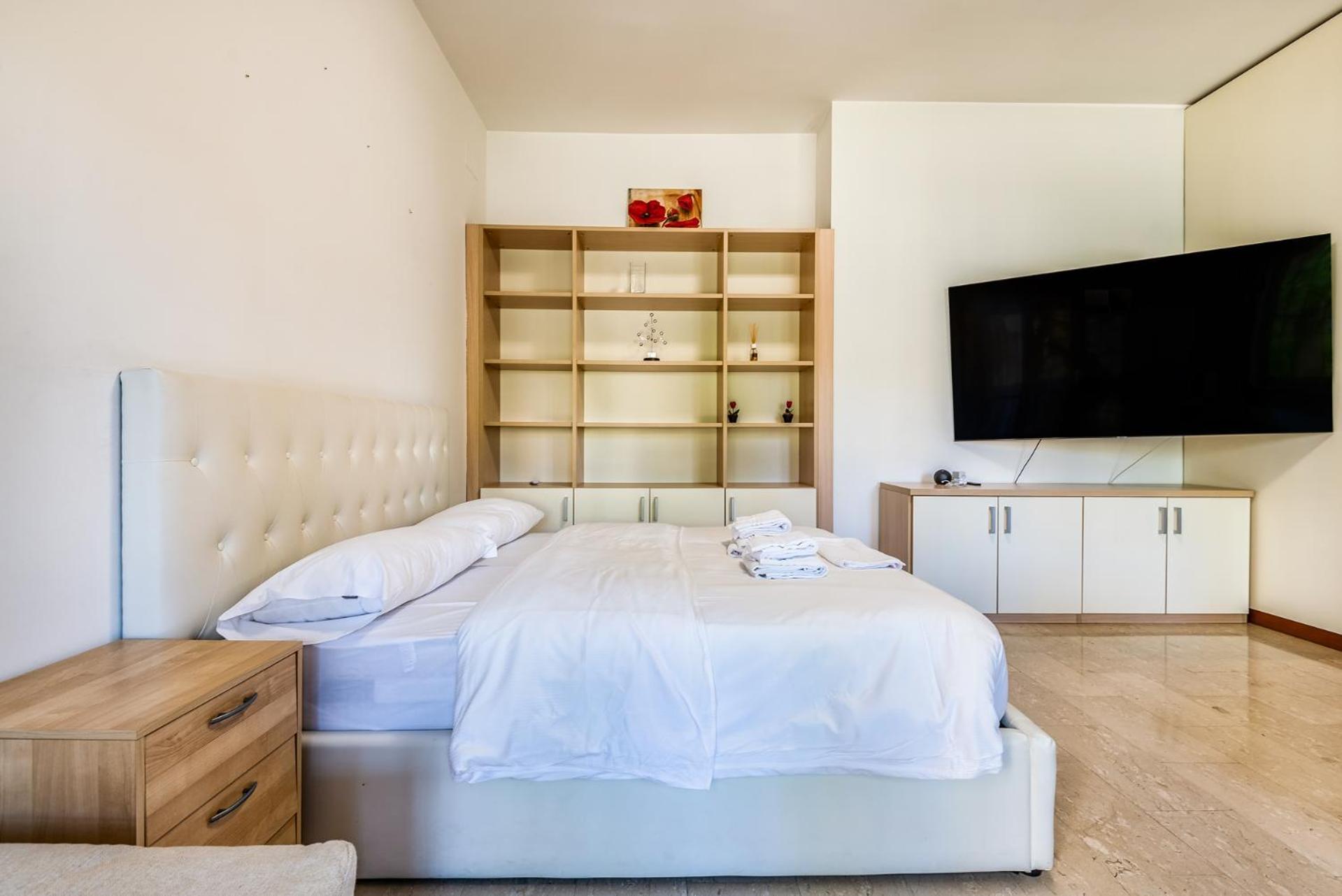 3pax Wifi- Via Tosi Apartment Milan