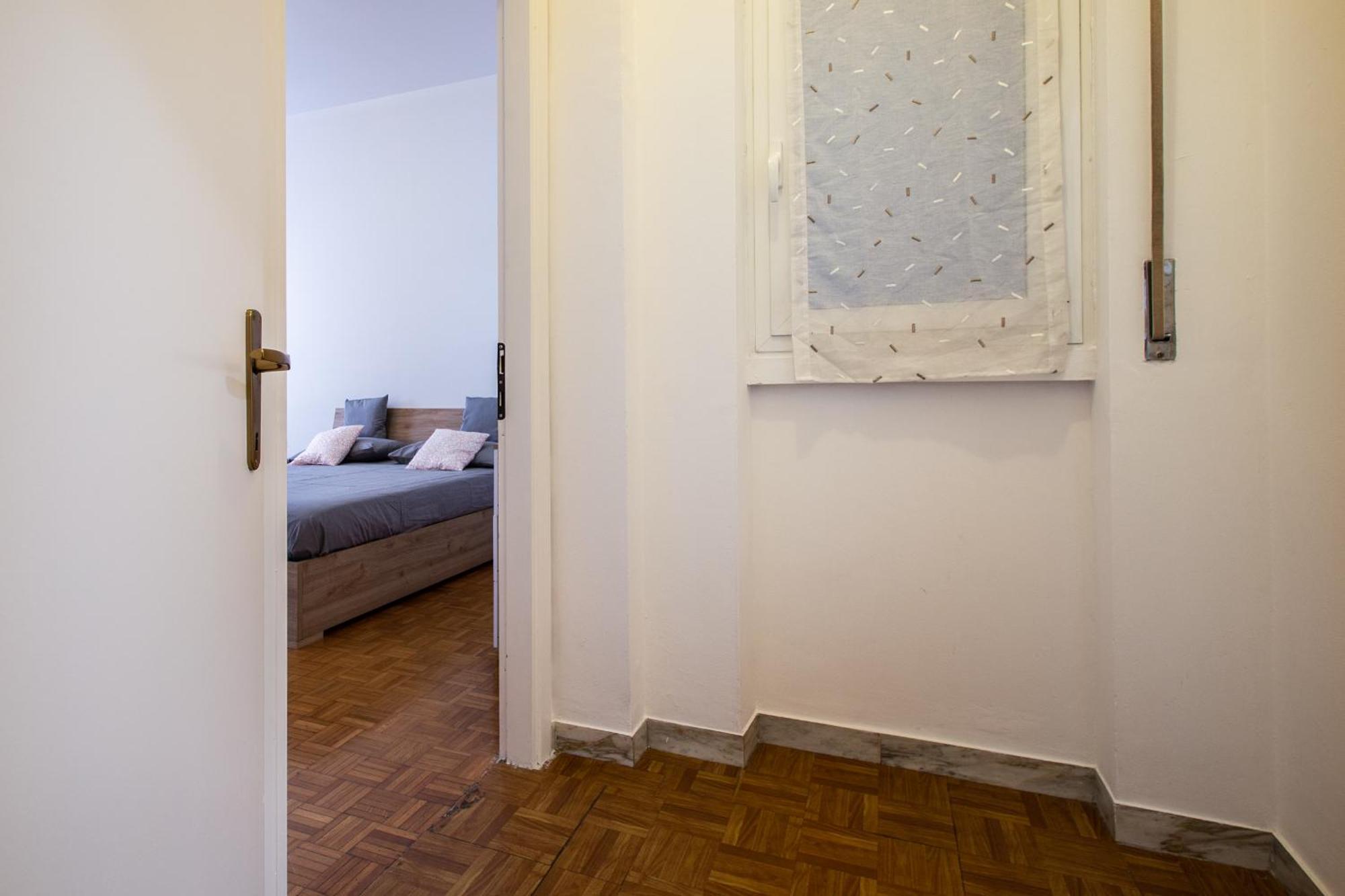 Milano-linate Self Check In & Free Parking * Milano
