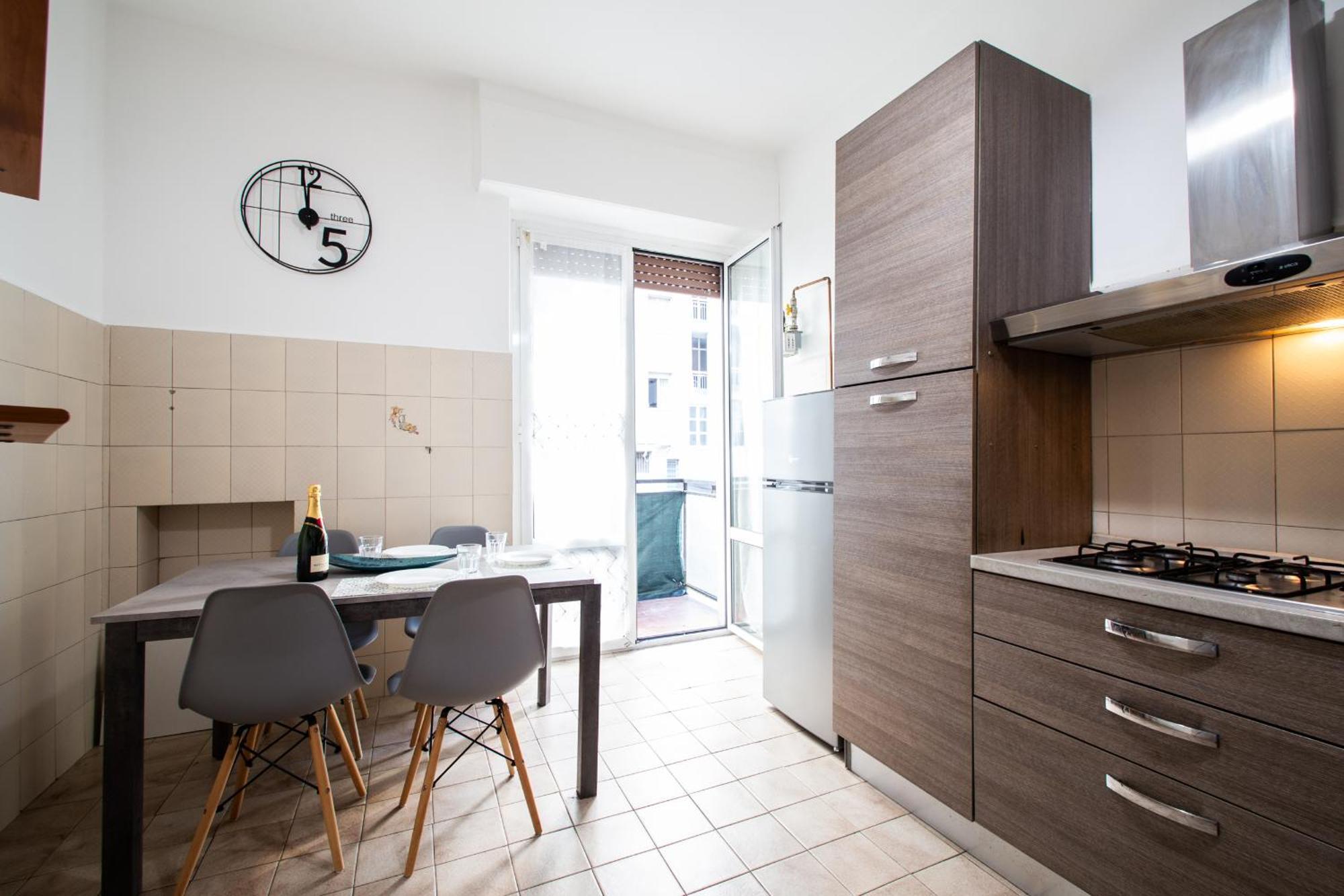 Milano-linate Self Check In & Free Parking * Milano