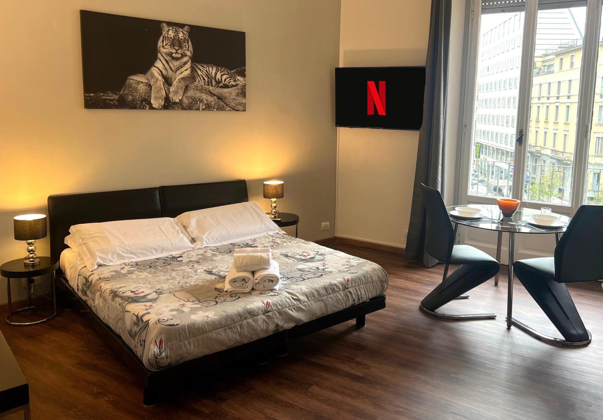 Apartment Milanoflats - New Beautiful Fully Equipped With A View Of Piazza San Camillo - 5 Minutes From Station, M2, M3, Airport Shuttle Milan
