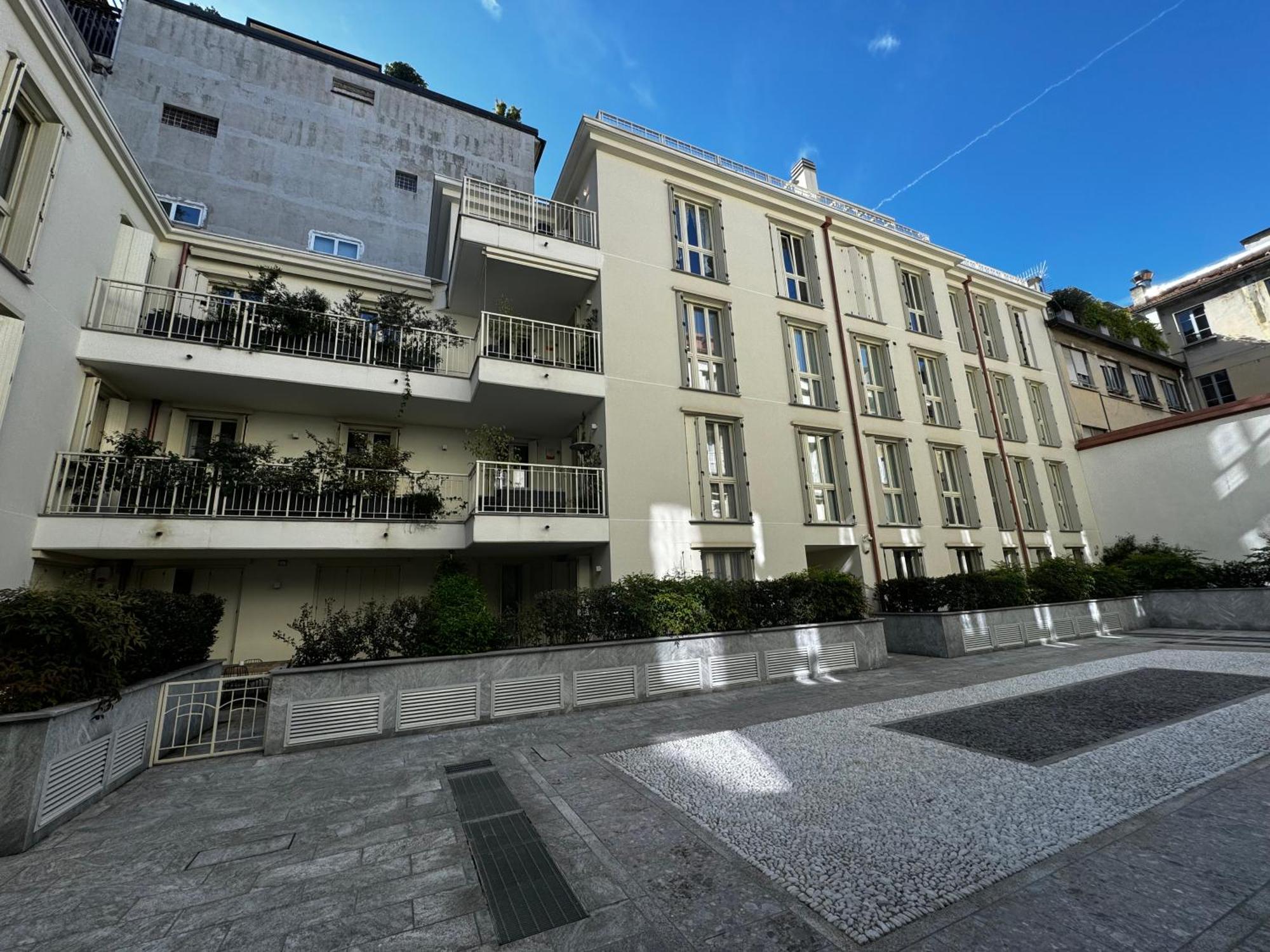 Regina In Melegnano - Wifi, Breakfast Box And Terrace * Milan