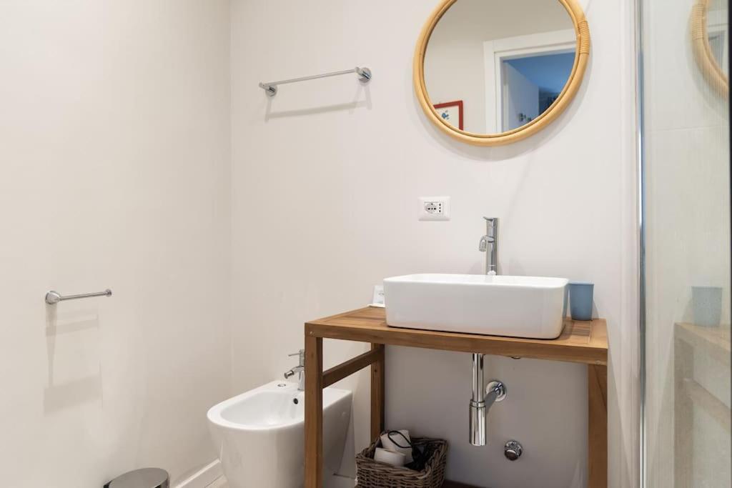 Apartment Youhosty - Ticinese 1 Milan