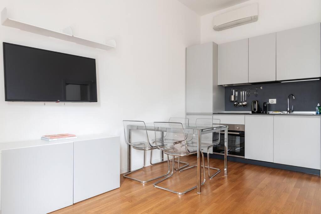 Da Mauro Sui Navigli Bilocale Vista Darsena Apartment Milan
