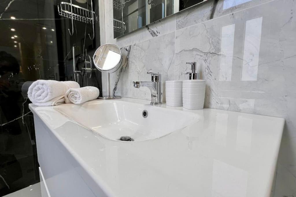 Apartamento Urban House - Modern Flat Navigli Milan Center *