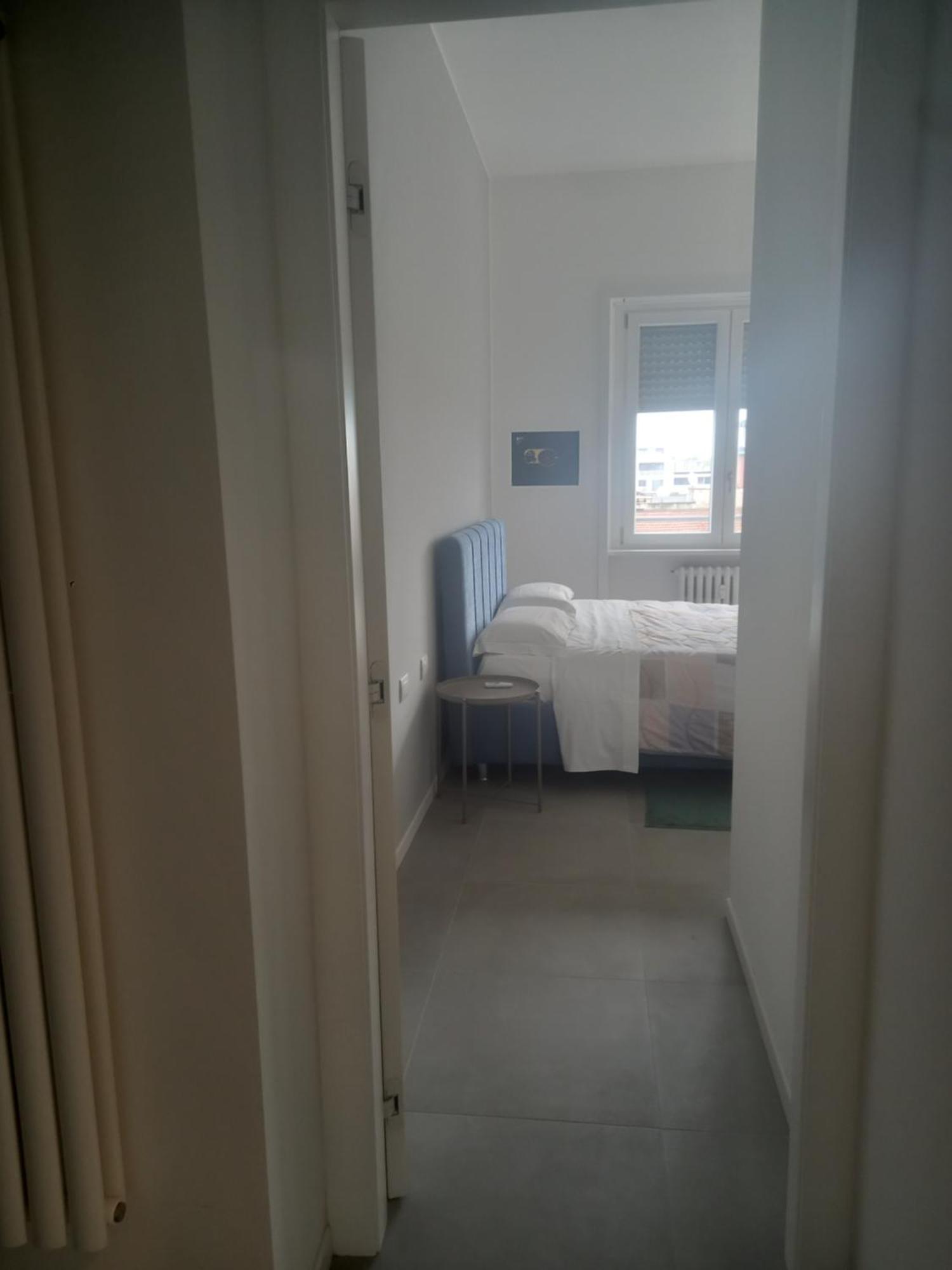Home Suite Home With Free Parking - Parcheggio Gratuito Porta Romana Suite Newly 2 Bedrooms Apartment With 2 Bathrooms Subway Metro 3 Stops To Duomo *