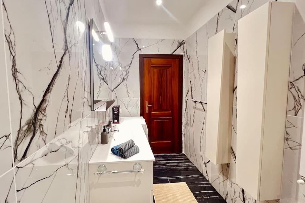 New And Elegant On The Navigli Netflix E * Milan