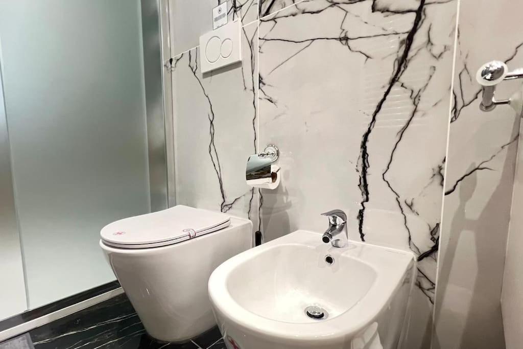 New And Elegant On The Navigli Netflix E Apartment Milan