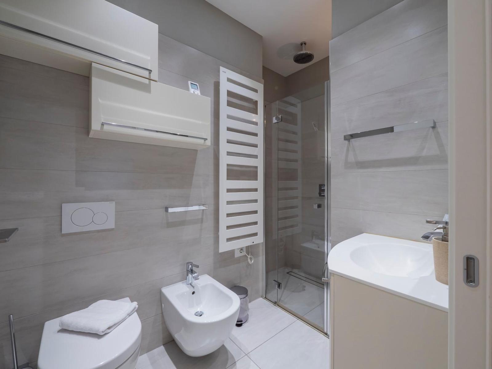 Youhosty - Duomo Apartment *