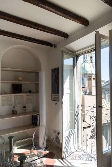 Apartment Youhosty - Nerino 10 Milan