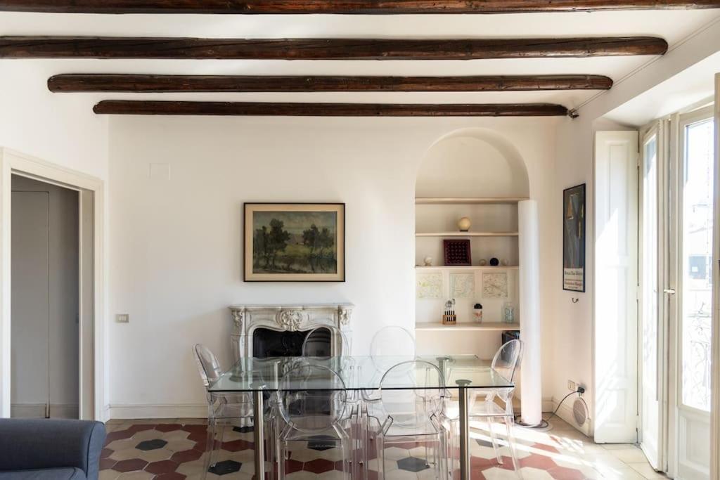 Apartment Youhosty - Nerino 10 Milan