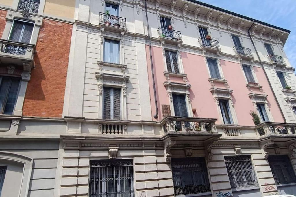 Serena's Blue In Dergano Milan