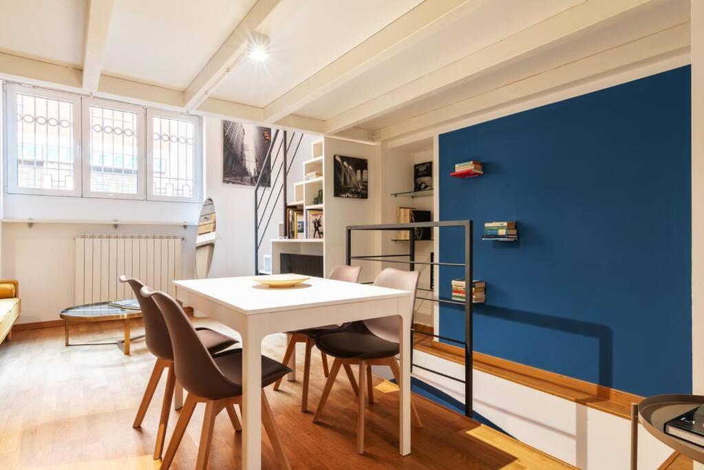 Apartment Serena's Blue In Dergano *