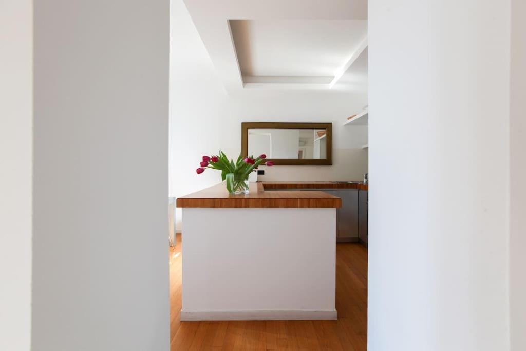 Apartment Hacca Collection - Brera & Fashion District - Bright 2br Milan