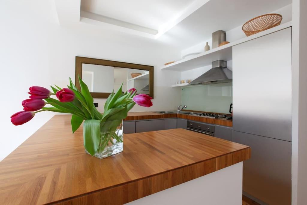 Hacca Collection - Brera & Fashion District - Bright 2br Apartment Milan