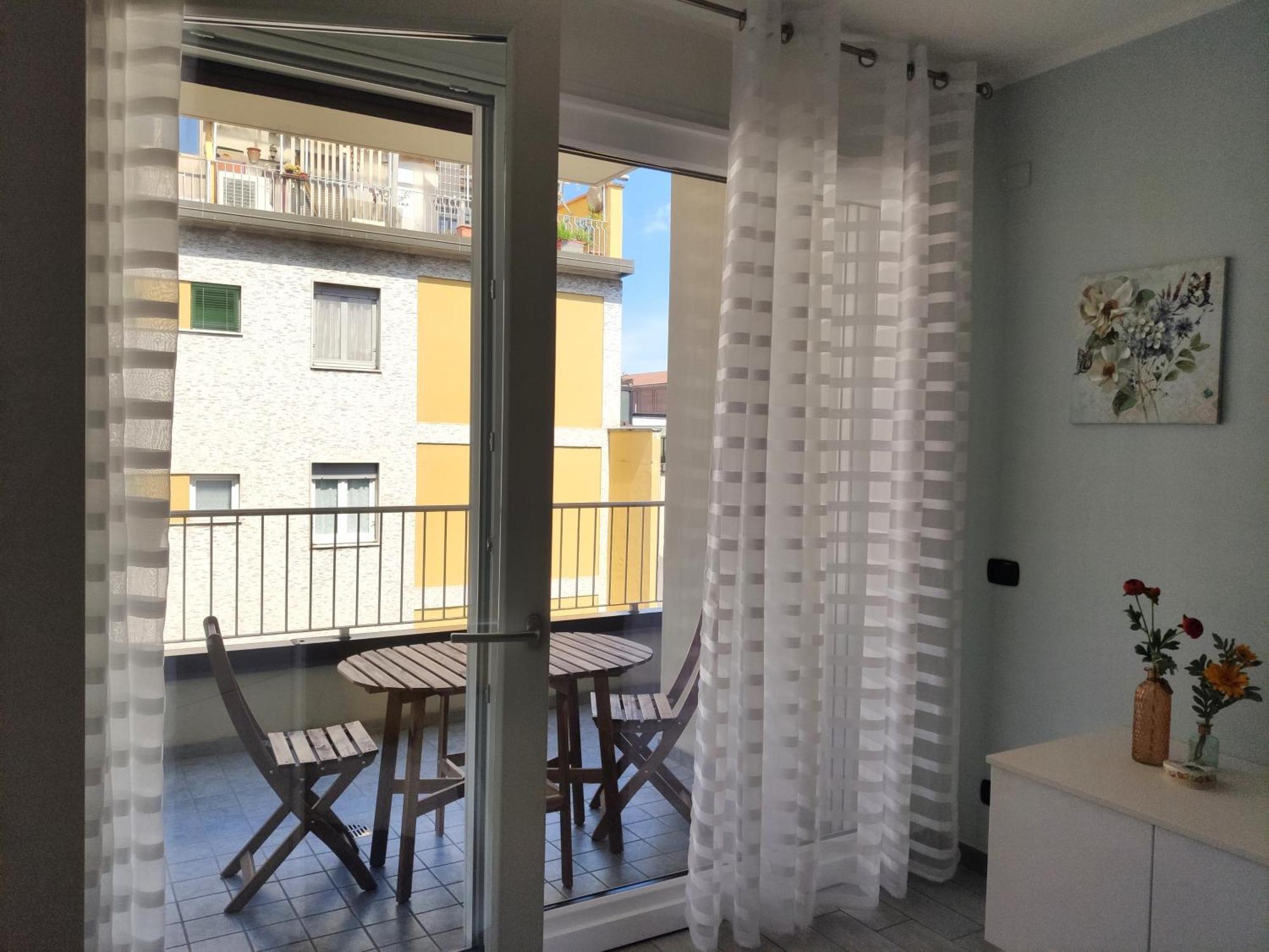 Apartment Matthias - - Modern And Cozy Flat, Close To The Metro - 10min From Station *