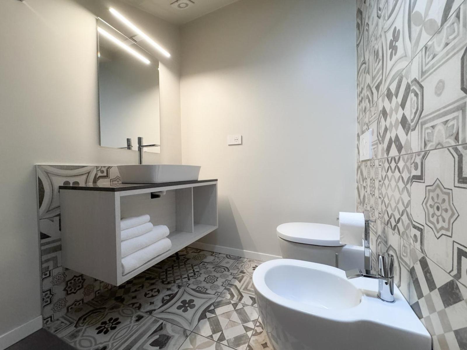 Comecasa 10 Minutes Walk From Duomo 2 Bedroom Apartment Milan