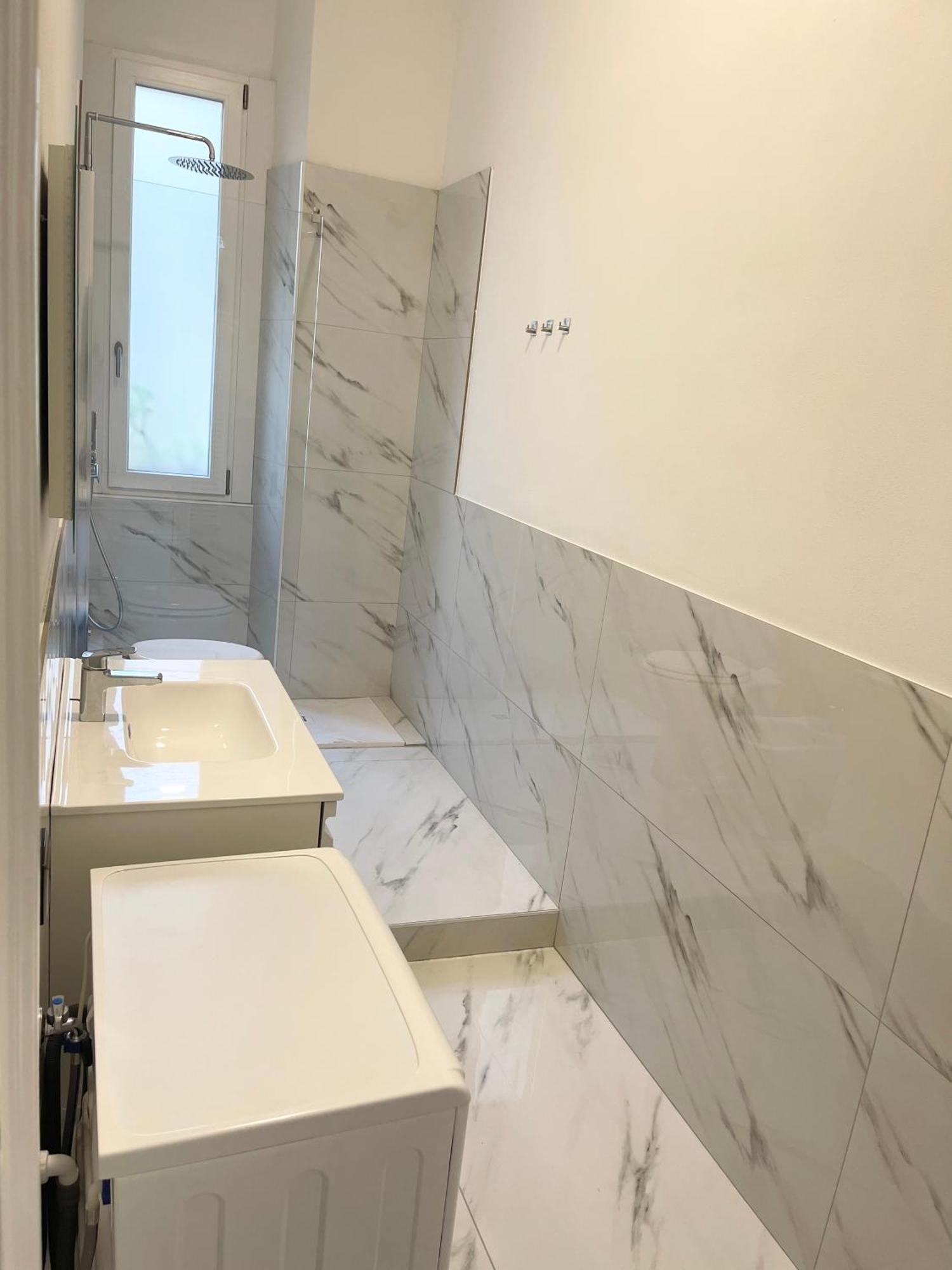 Ampio Bilocale Zona Navigli Apartment