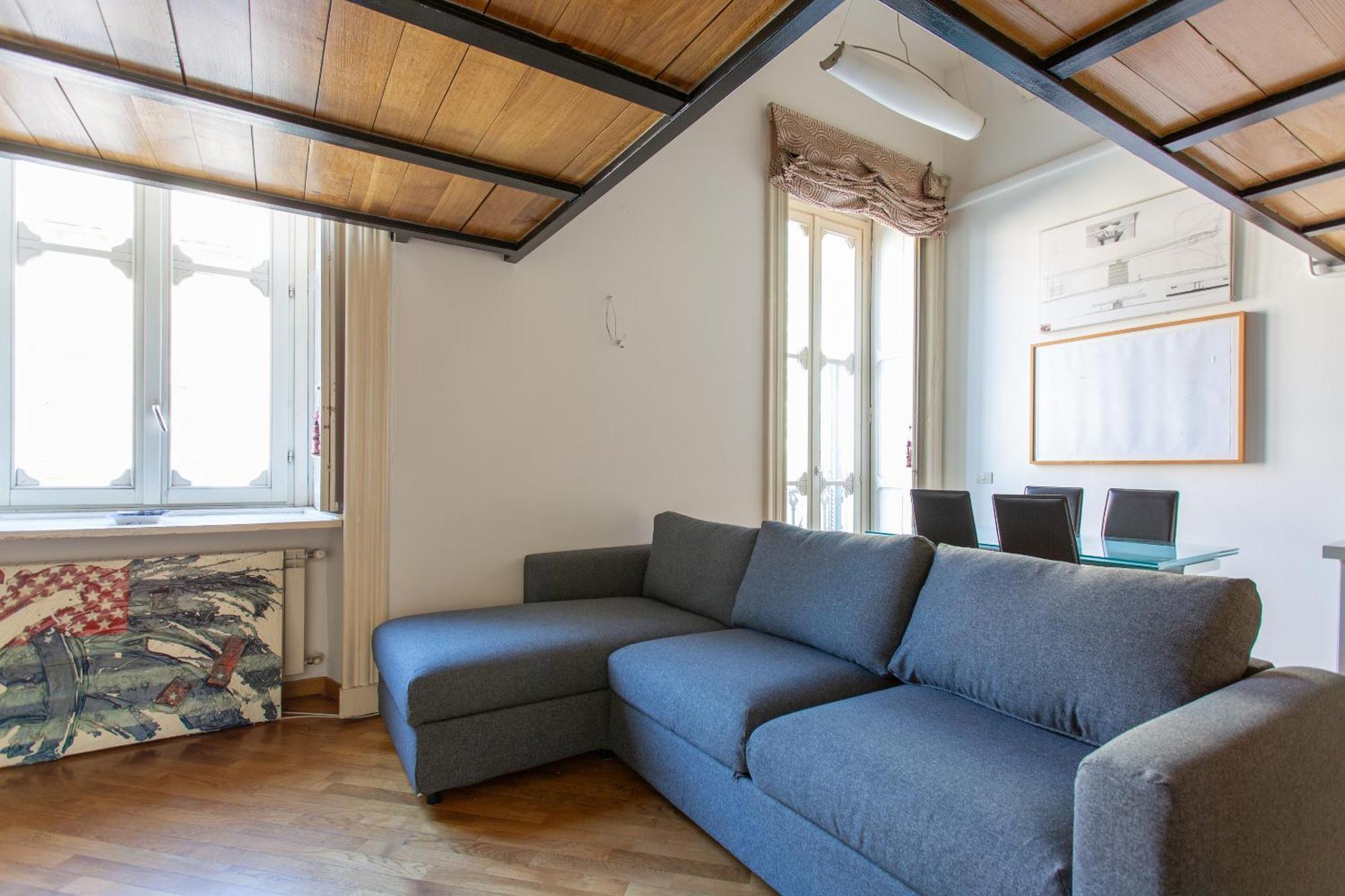 Mercato 5 Apartamento *