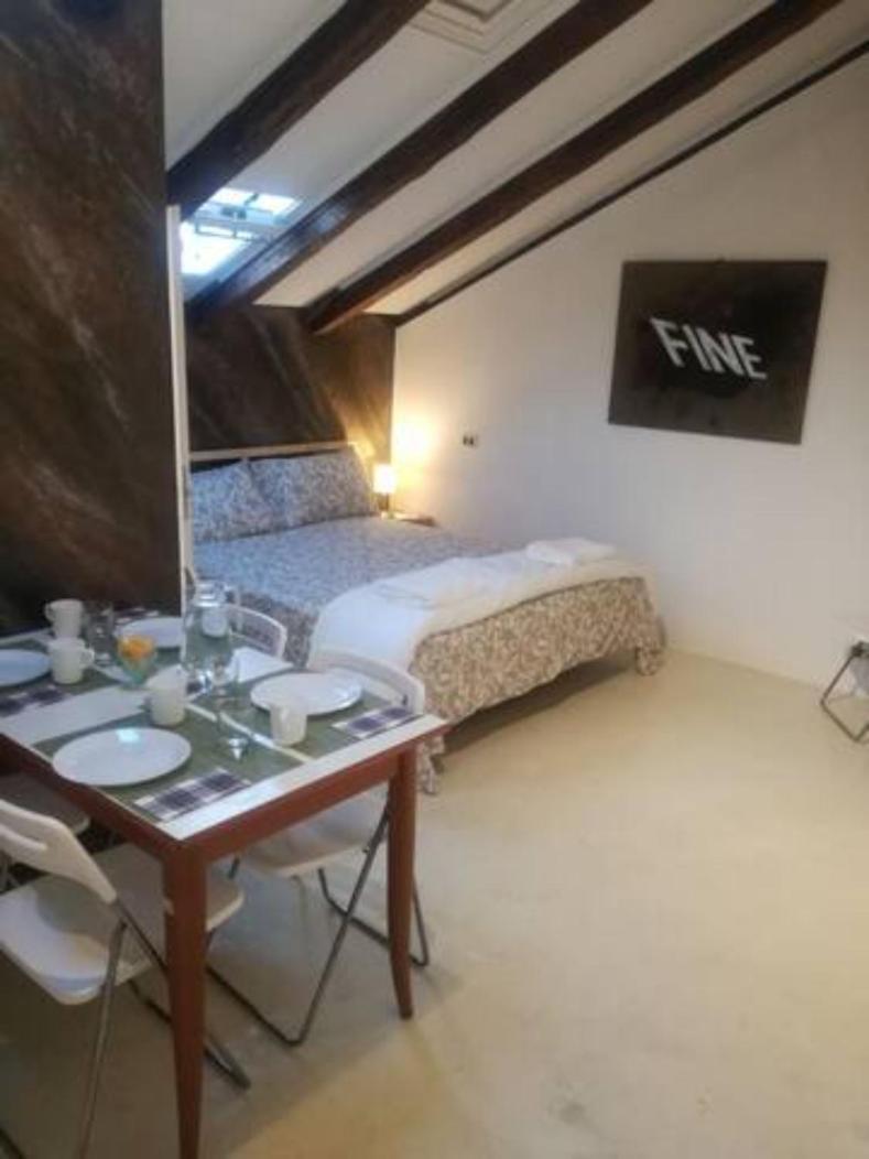 Bilocale Mansardato Zona Corso Buenos Aires Mm1-mm2 Lippi 2 * Milão