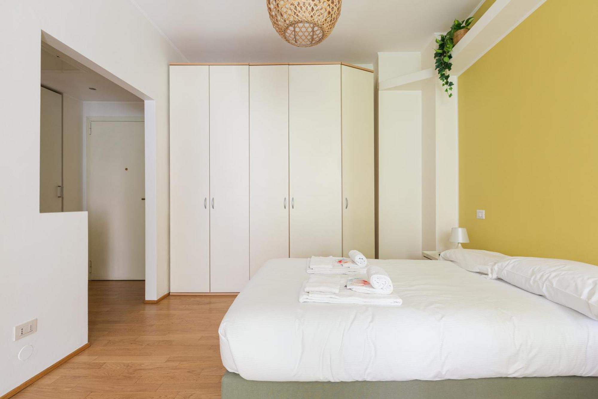 Gerusalemme M5 Yellow With Closed Balcony! Apartment Milan