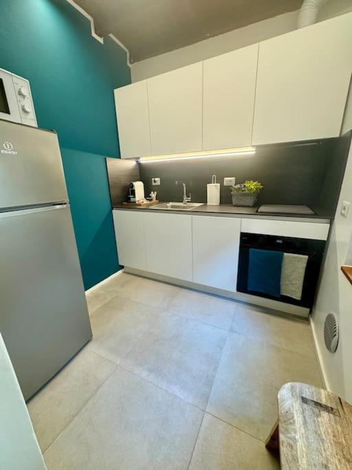 Apartamento Splendido Bilocale In Via Madonnina, Zona Brera