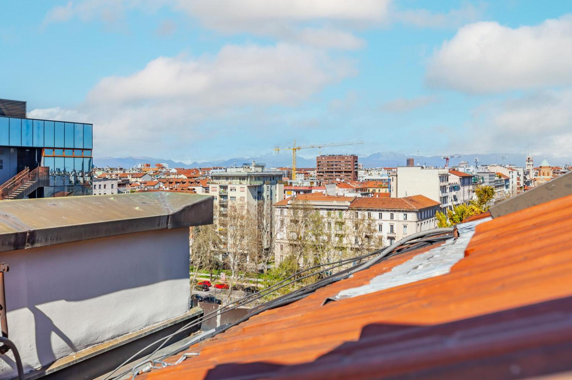 City Life - Modern Nearby M5 Domodossola Apartment *