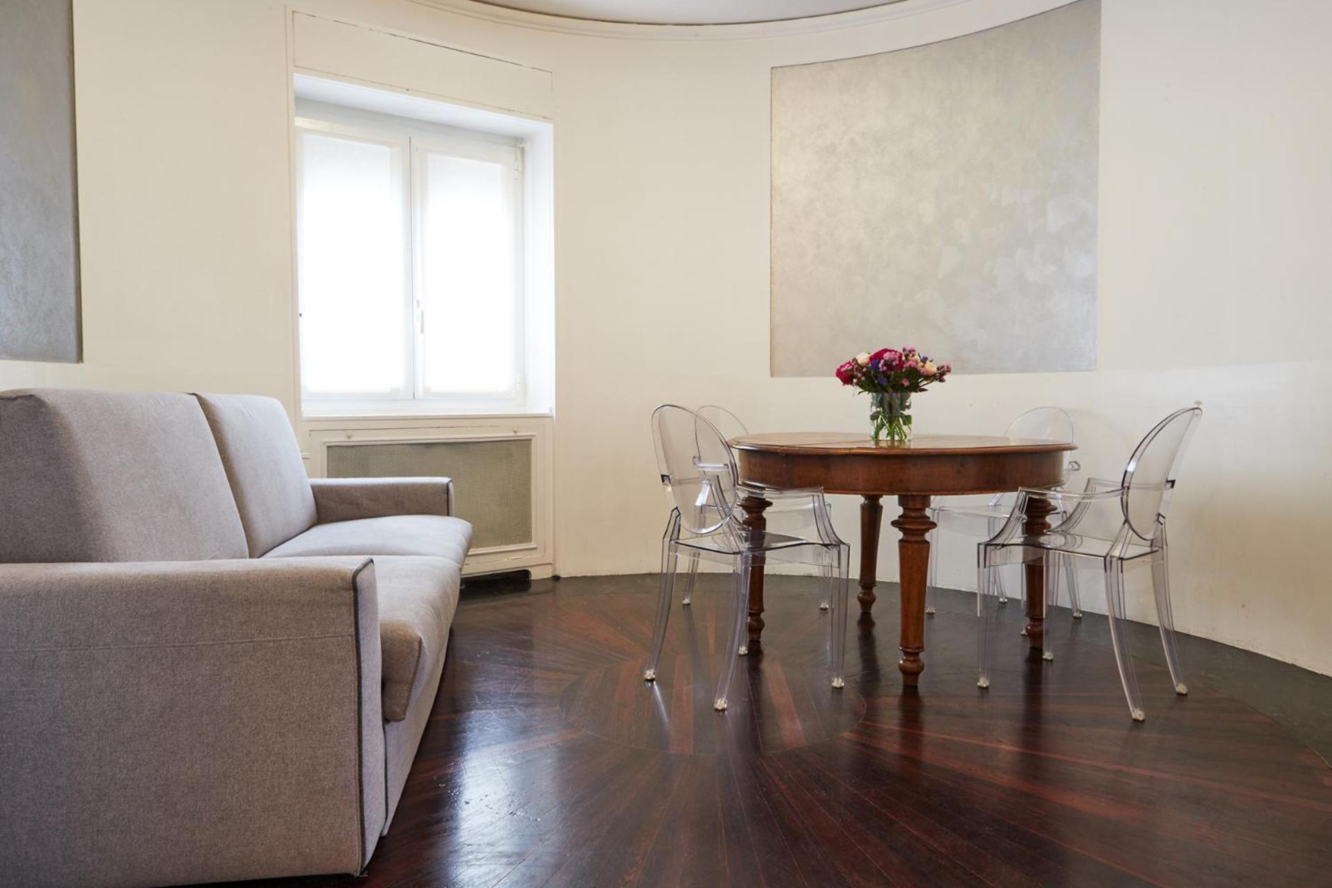 Apartment Retreats Duomo Milan