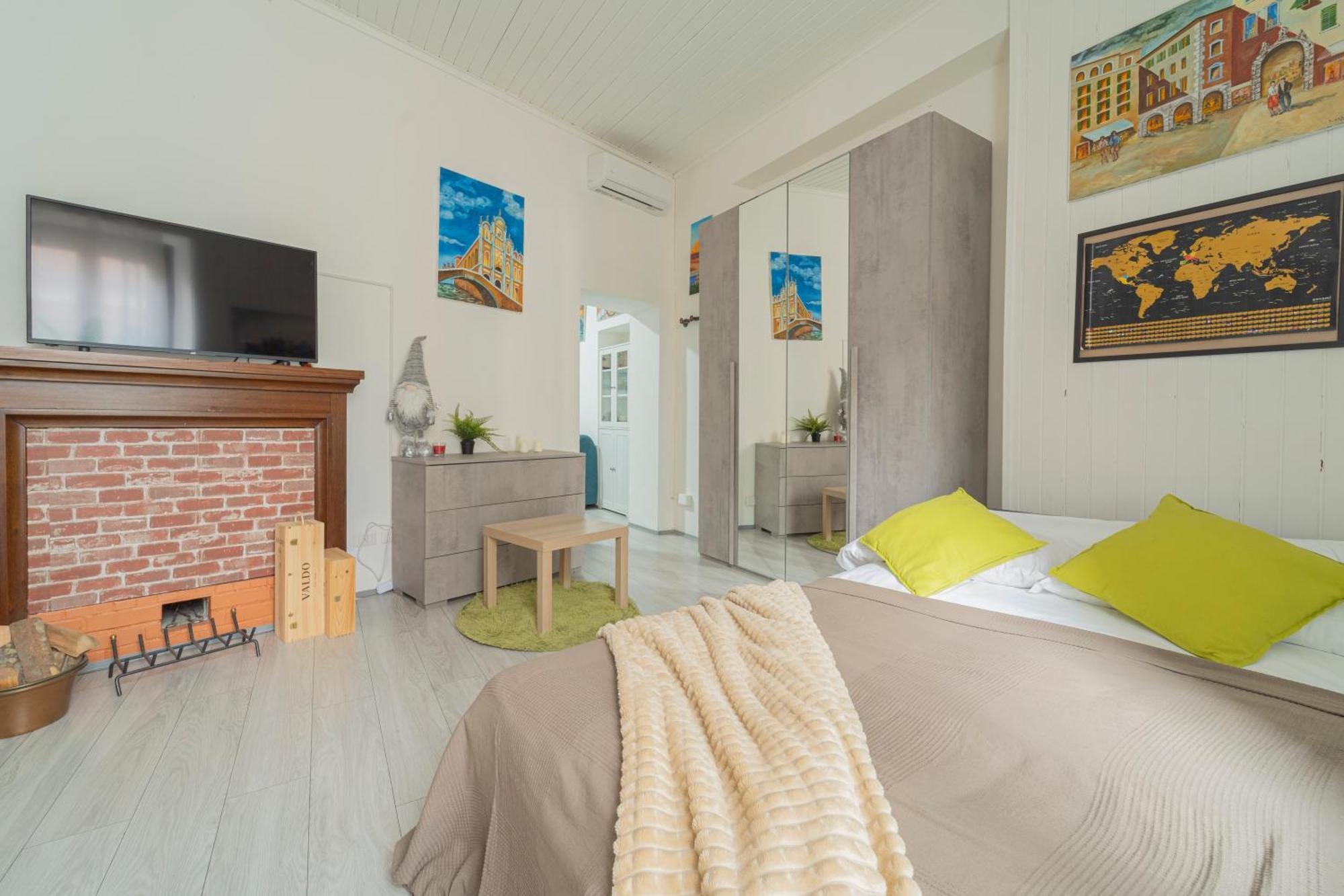 Apartment Art Design - Center *