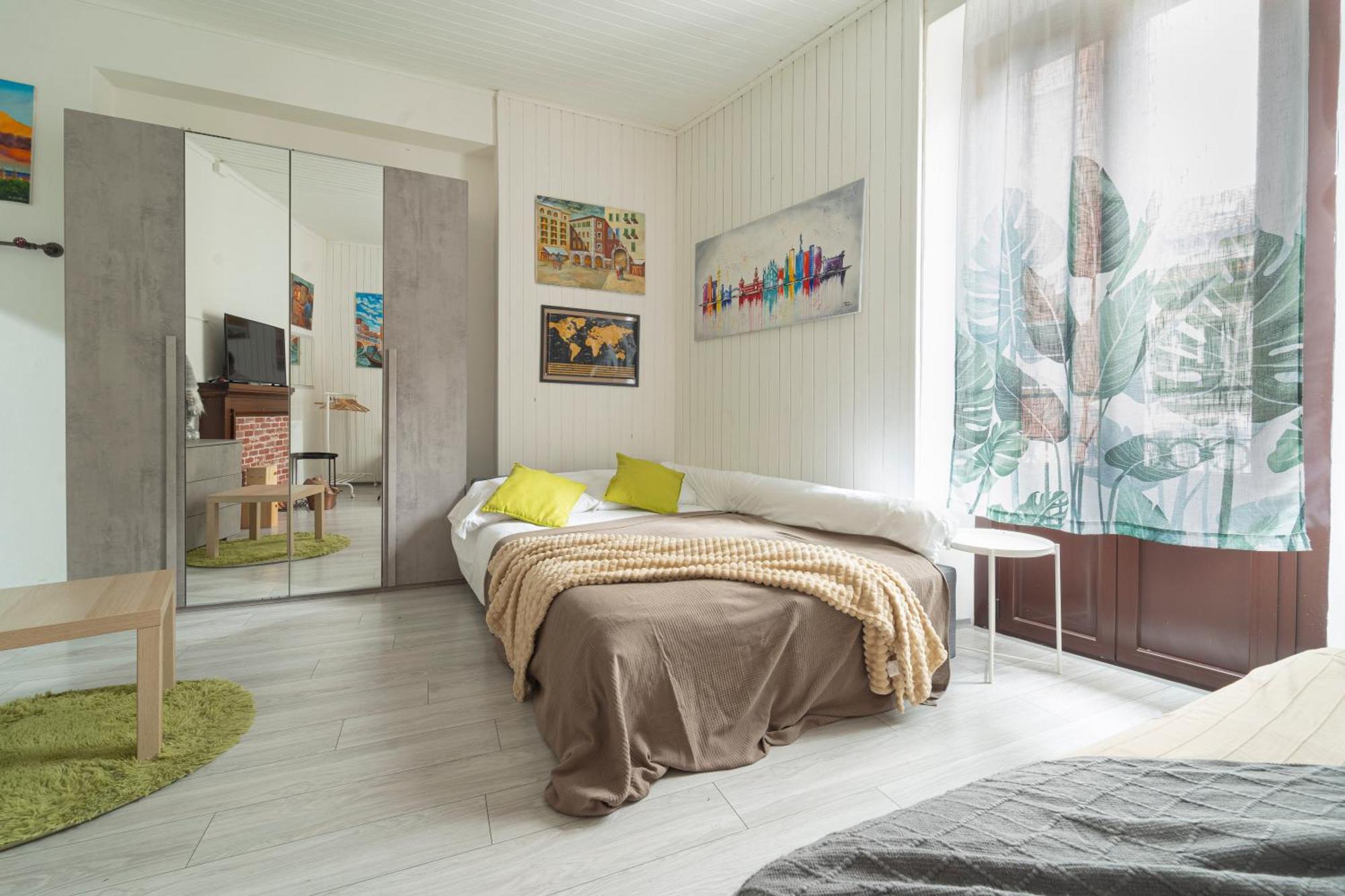 Art Design - Center * Milan