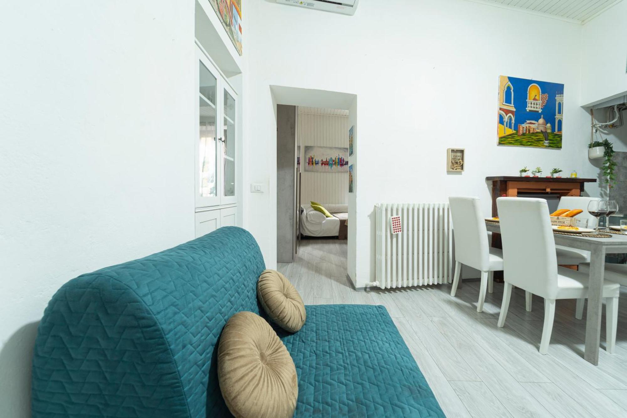 Art Design - Center Apartment