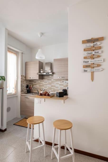 Bilocale A Apartment *