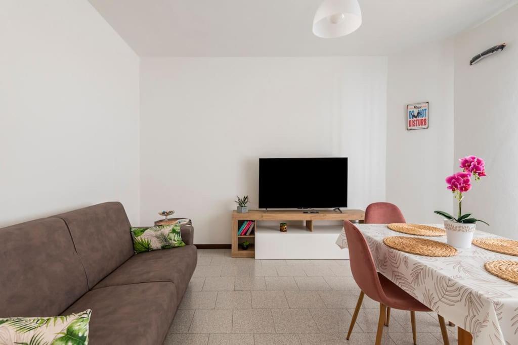 Bilocale A Apartment *
