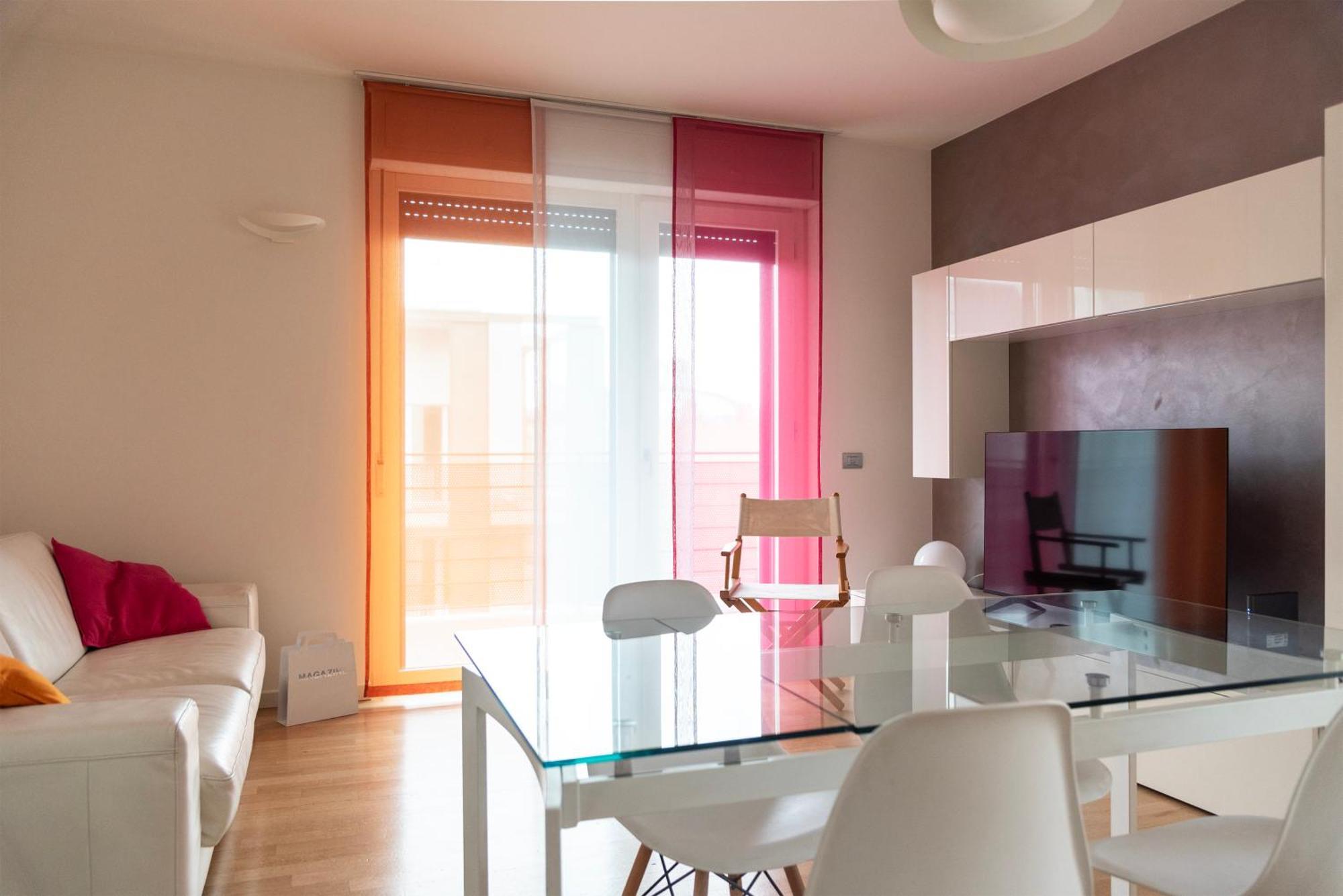Youhosty - Savona 122 *