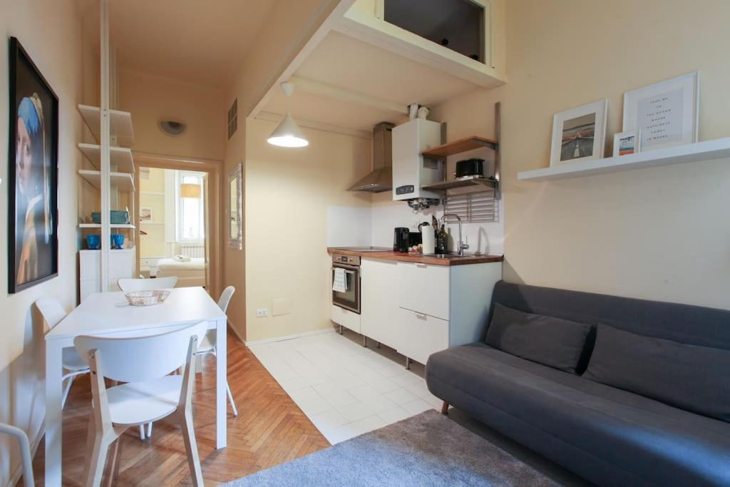 Hacca Collection- Navigli&bocconi-centro-porta Romana Apartment