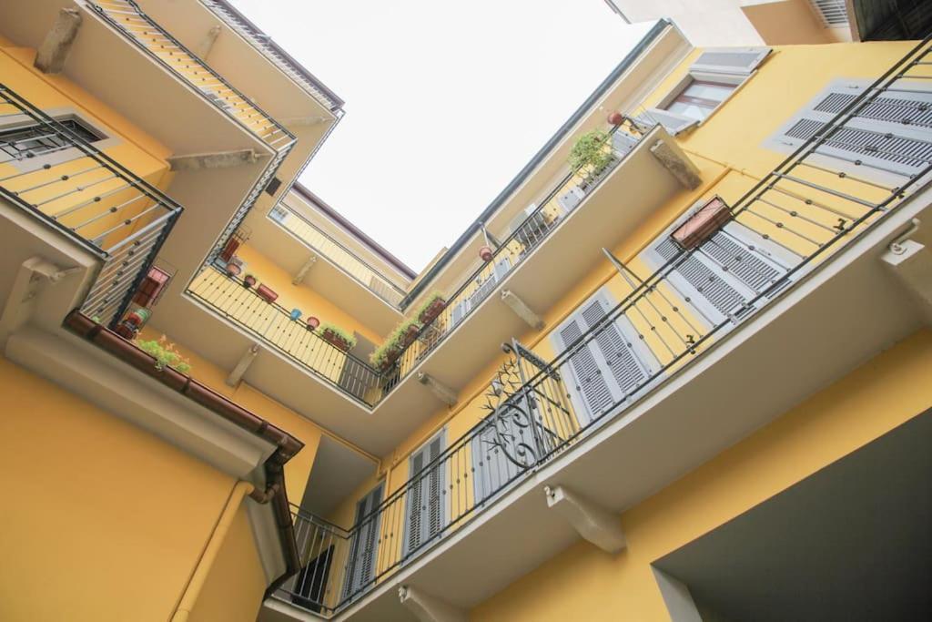 Hacca Collection- Navigli&bocconi-centro-porta Romana * Milão