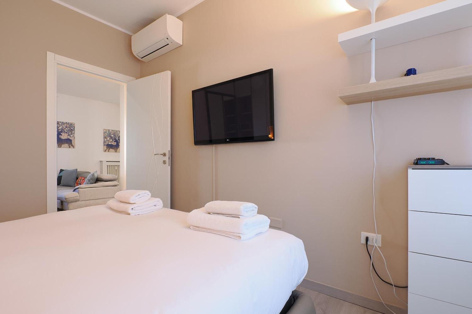 Apartment Mila Venosa Milan