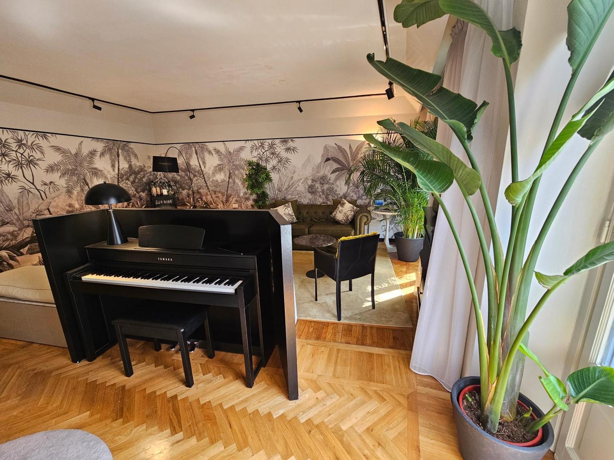 Exclusive Top Floor 2-bedroom Flat Milan
