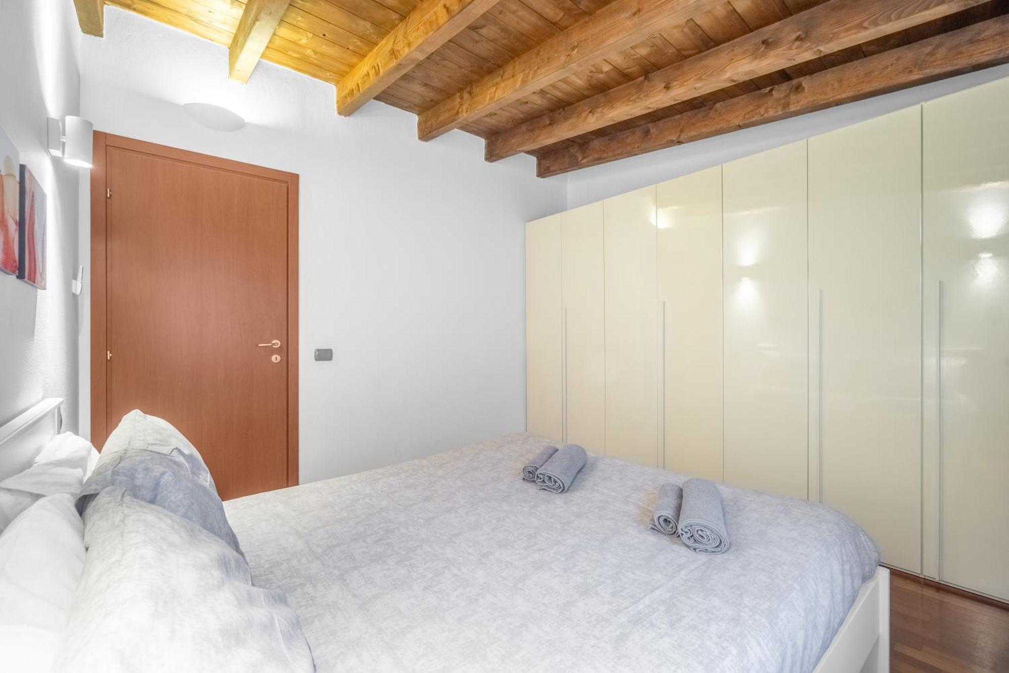 Tar5 -20 Minutes From Duomo- Design-elegant Apartment *