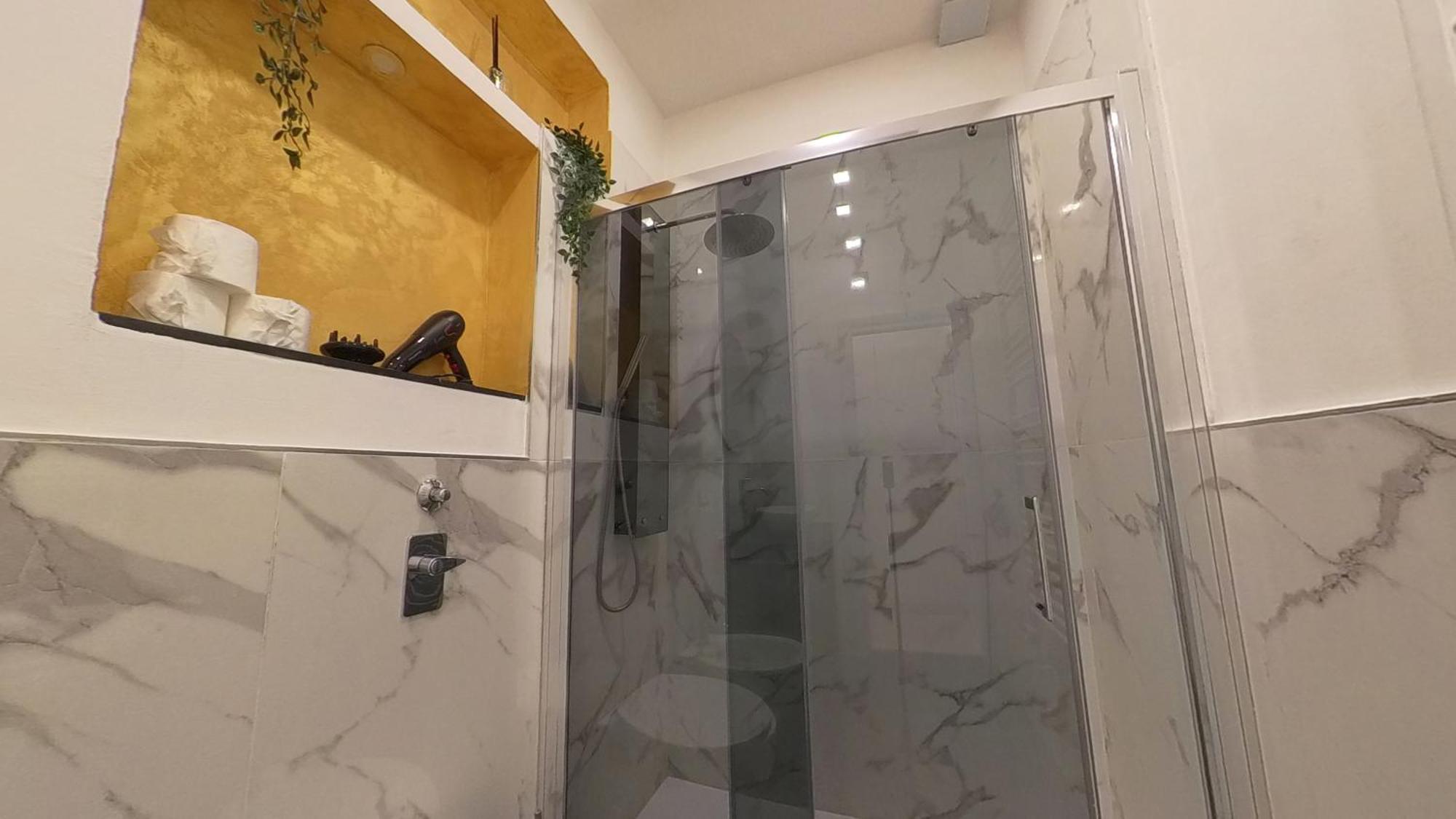 N&ghomesweethome Gogh Elegante E Confortevole Appartamento