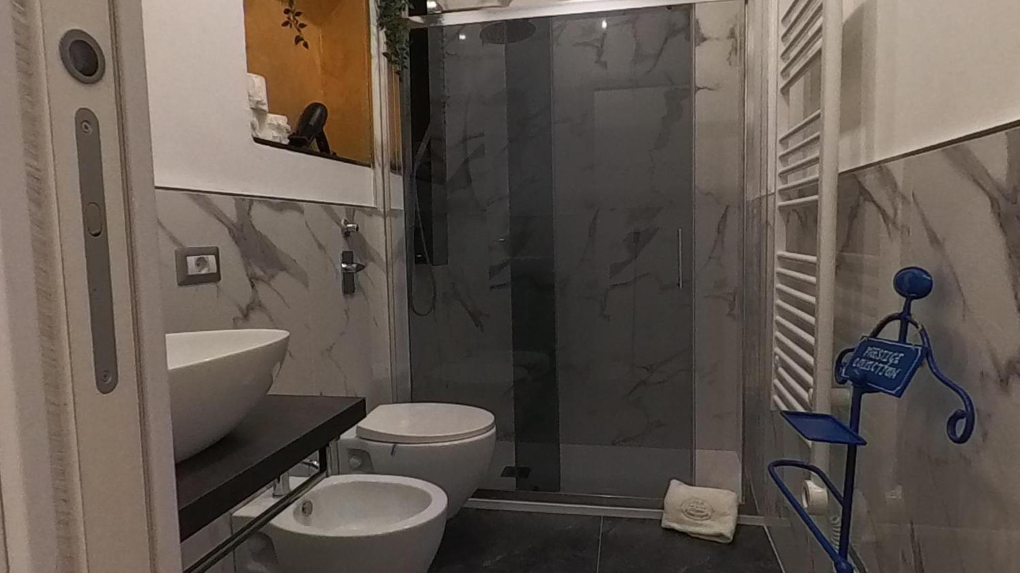 N&ghomesweethome Gogh Elegante E Confortevole * Milano