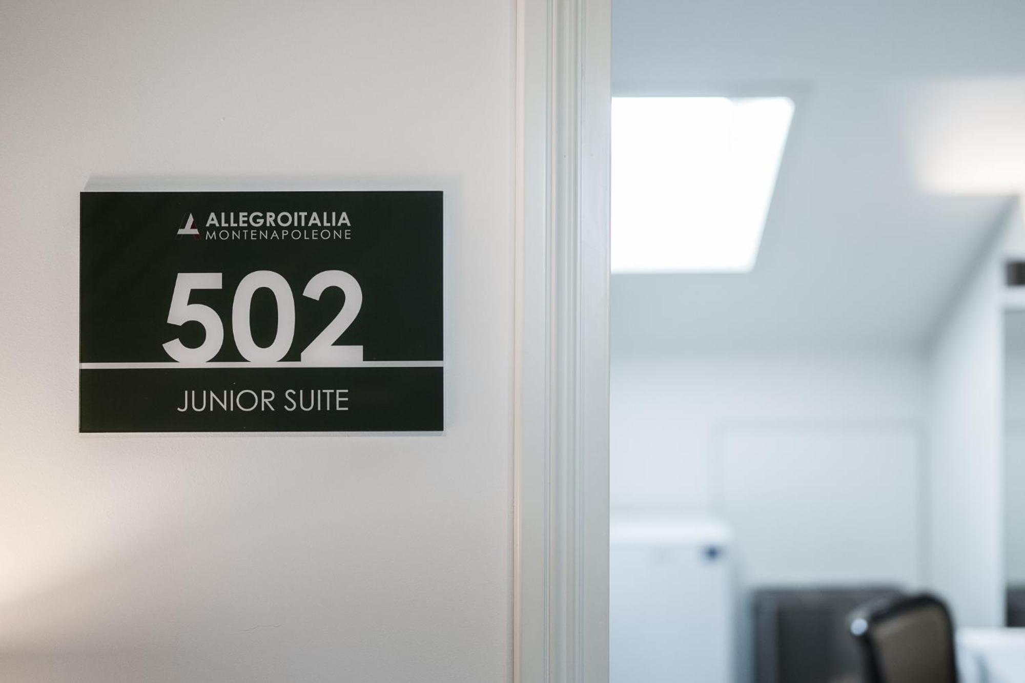 Allegroitalia Penthouse Montenapoleone Apartment