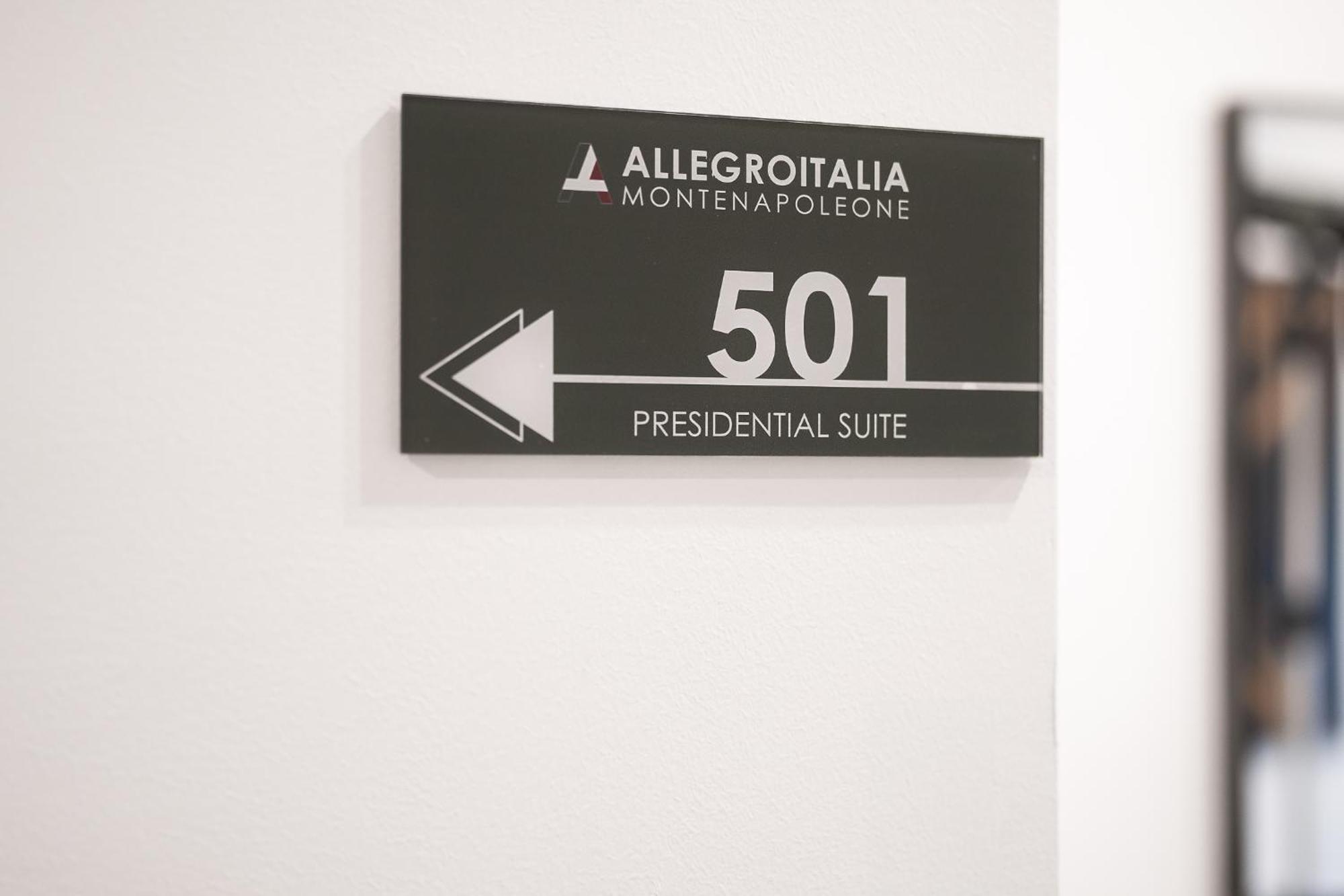 Apartment Allegroitalia Penthouse Montenapoleone