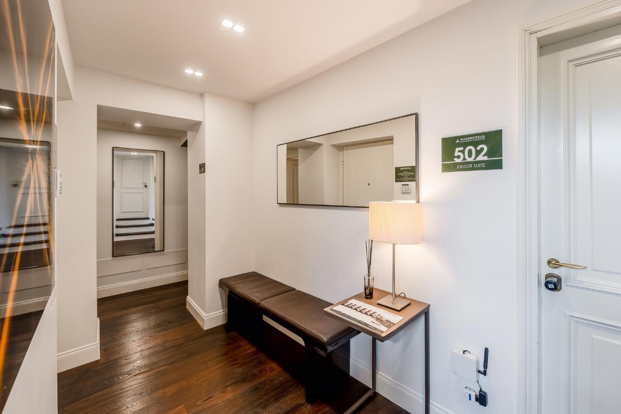 Allegroitalia Penthouse Montenapoleone Apartment