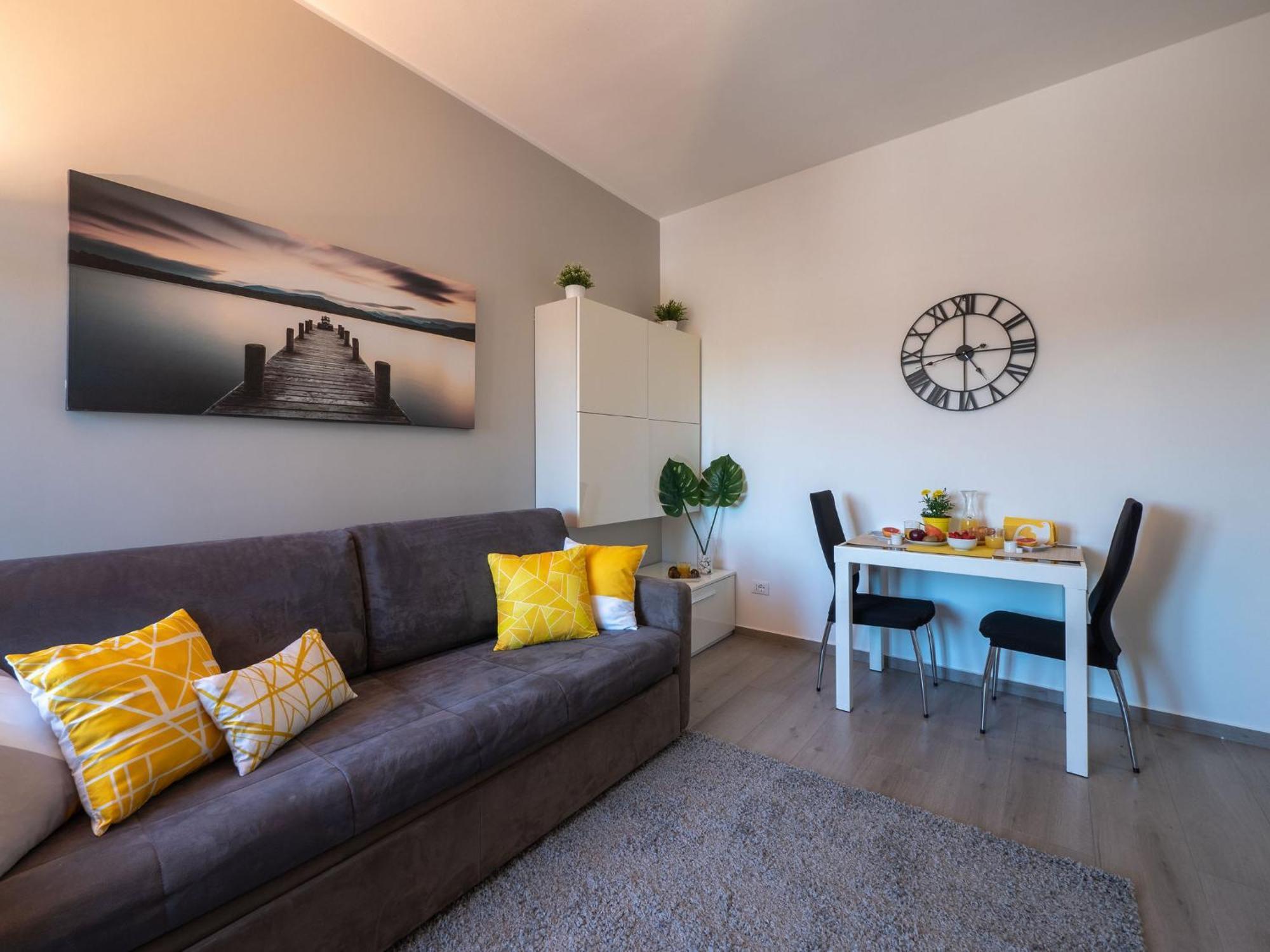 Xenia - Modern, Quiet And Cozy Apartment Milan