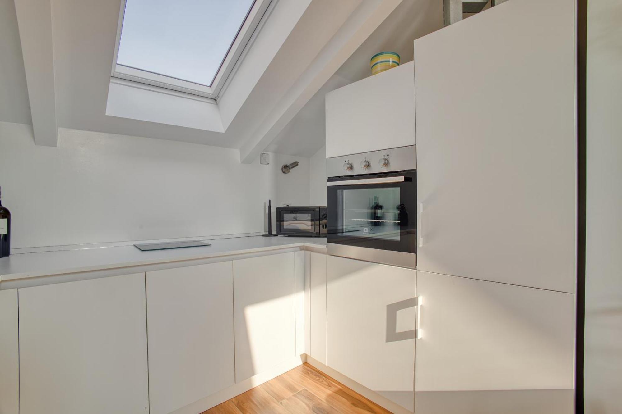 Stunning Penthouse With Balcony - Porta Venezia Apartment Milan