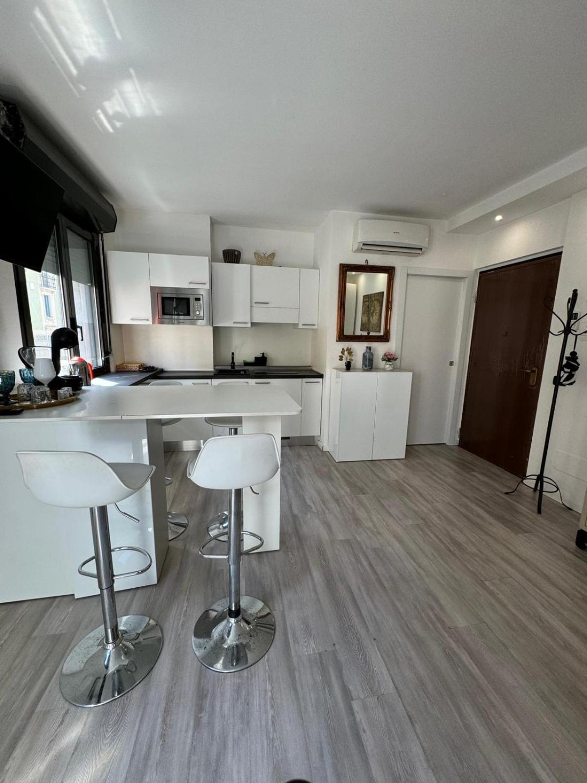 Sky 2 Apartment