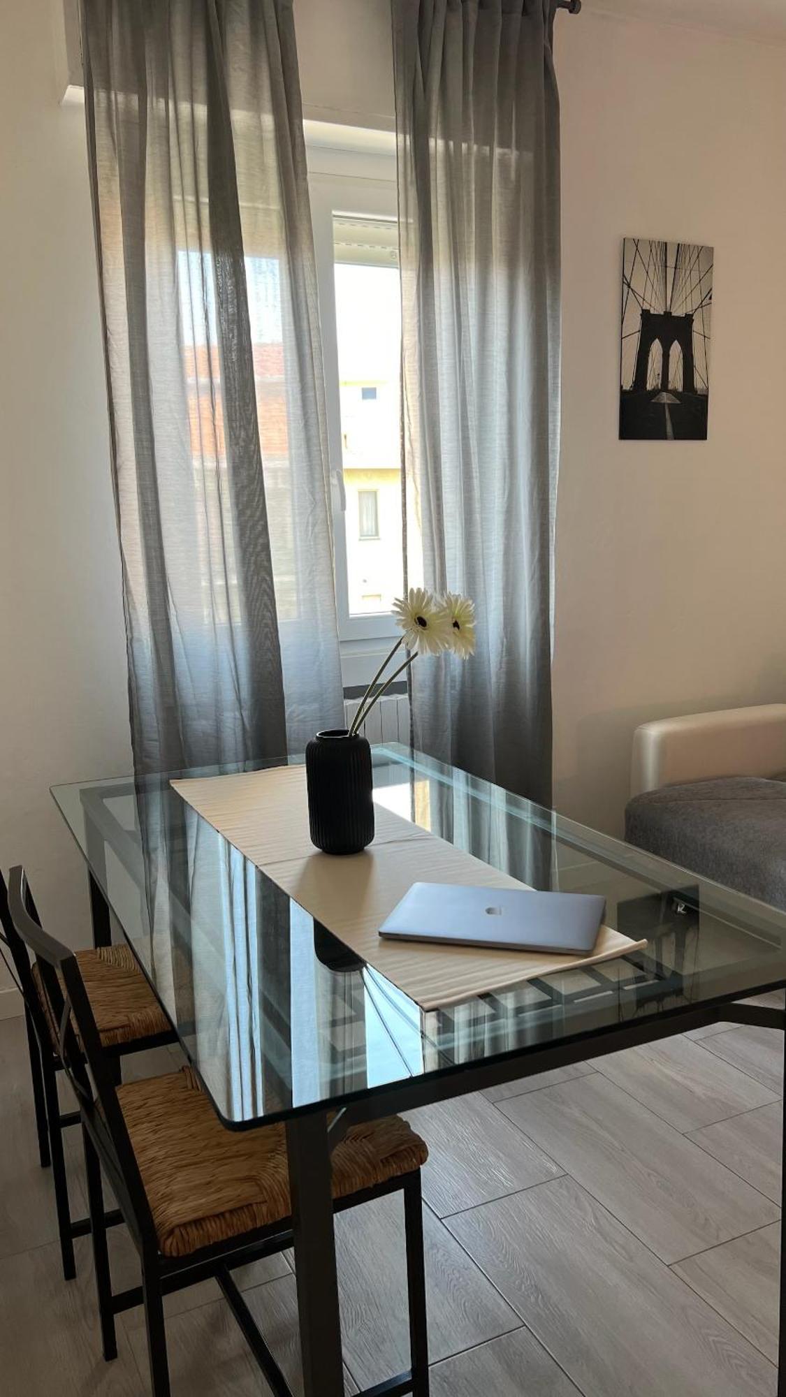 Appartamento Rafael - 10 Min From Linate Airport, Centrale Fs, Ospedale San Raffaele *
