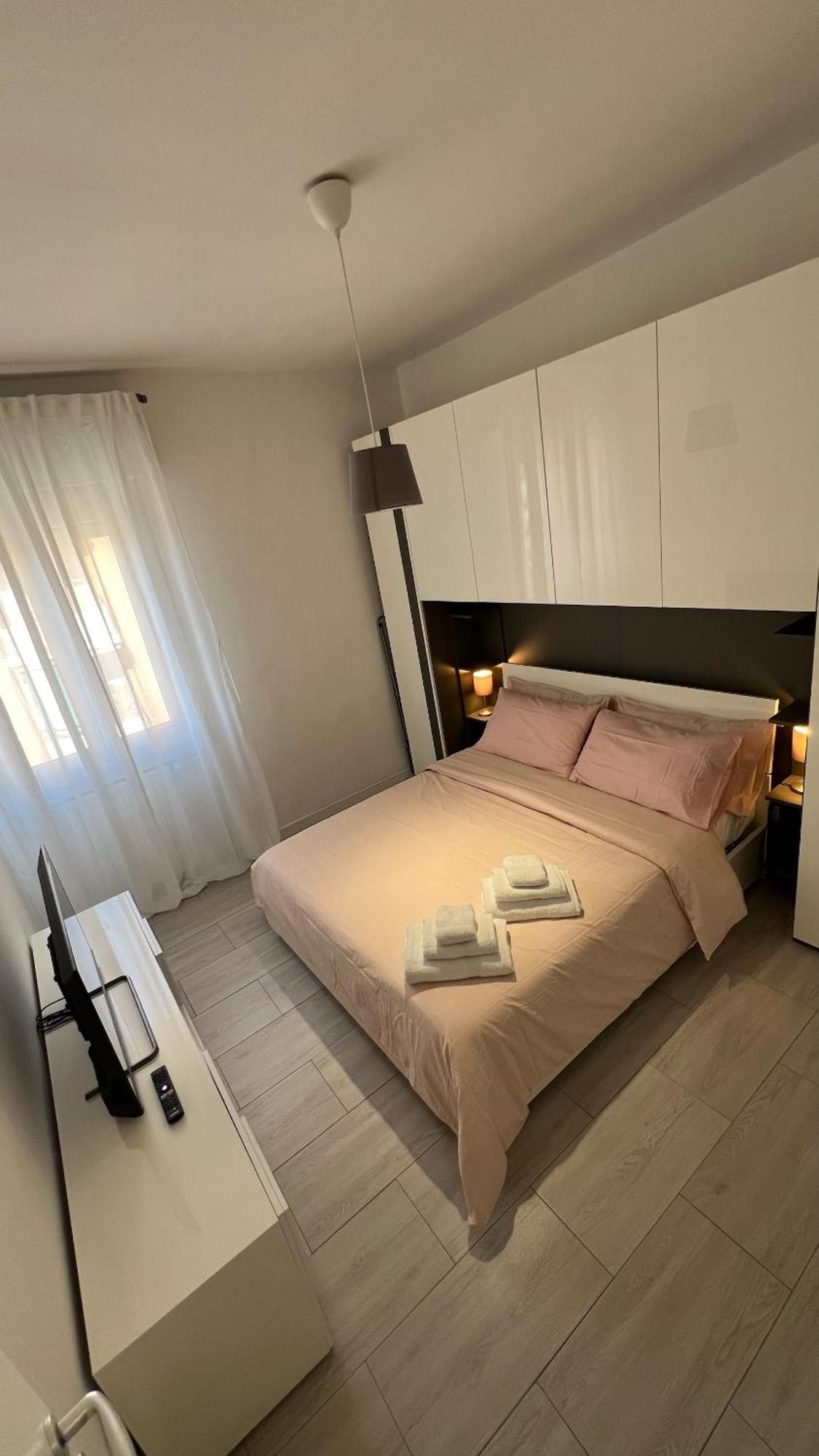 Appartamento Rafael - 10 Min From Linate Airport, Centrale Fs, Ospedale San Raffaele *
