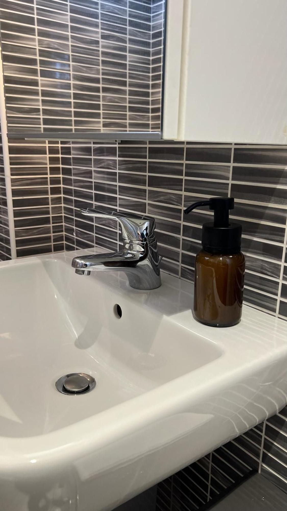 Appartamento Rafael - 10 Min From Linate Airport, Centrale Fs, Ospedale San Raffaele Milano