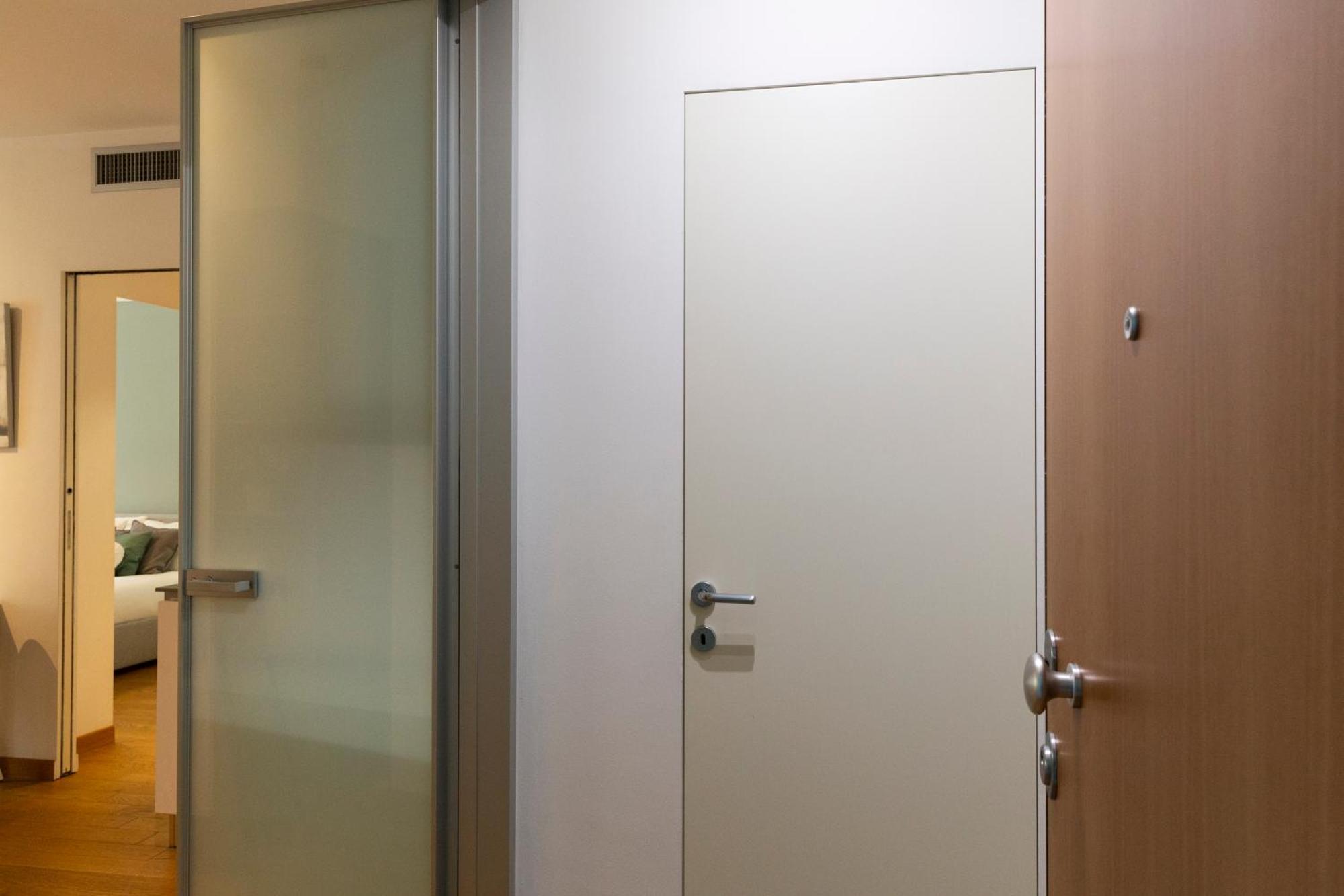 Suzzani 96 - Bicocca Area Apartment *